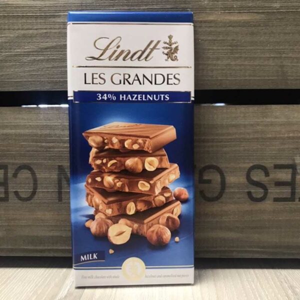 Lindt Les Grandes Milk Chocolate with Hazelnuts (150g)
