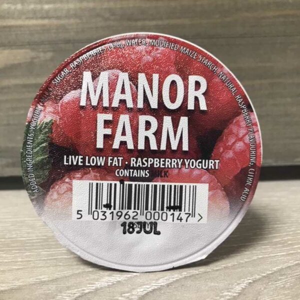 Manor Farm Low Fat Raspberry Live Yogurt (125g)