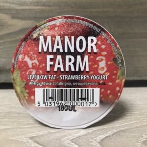 Manor Farm Low Fat Strawberry Live Yogurt (125g)