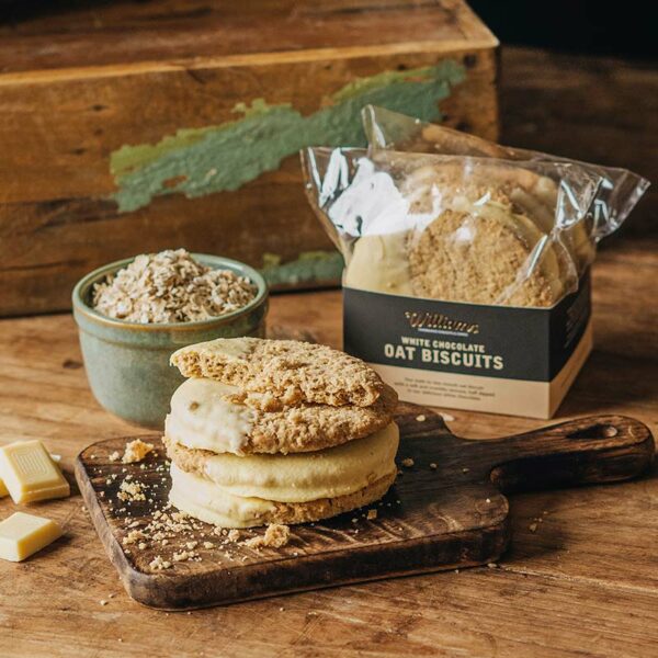 Williams Handbaked White Chocolate Oat Biscuits (370g)